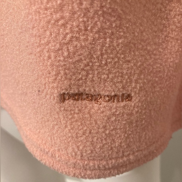 Patagonia women's fleece long sleeve with a short zipper on the front SZ - M - Picture 12 of 15